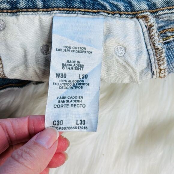 Levi's Signature Straight Faded Denim Cut Offs - Picture 4 of 6